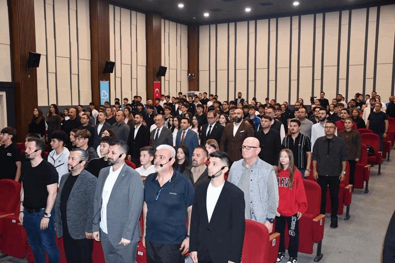 sporda-bilim-ve-vizyon-zirvesi-paneli-genc-sporculari-bulusturdu