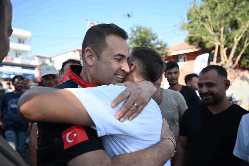 ivrindide-ahmet-akina-davullu-zurnali-karsilama