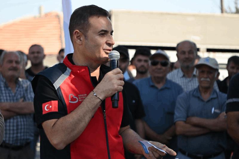 ivrindide-ahmet-akina-davullu-zurnali-karsilama