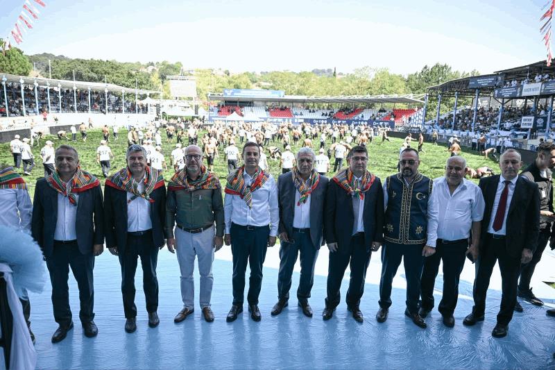 geleneksel-kurtdereli-mehmet-pehlivan-yagli-gureslerinin-1-gunu-kortejle-sona-erdi