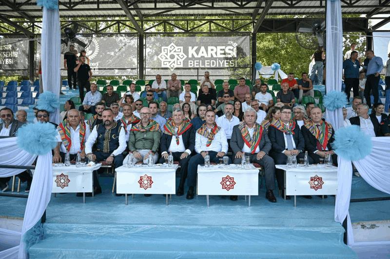 geleneksel-kurtdereli-mehmet-pehlivan-yagli-gureslerinin-1-gunu-kortejle-sona-erdi