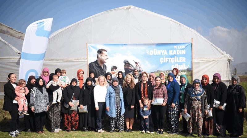 baskan-akin-destekliyor-kadin-ciftciler-topragin-bereketini-artiriyor