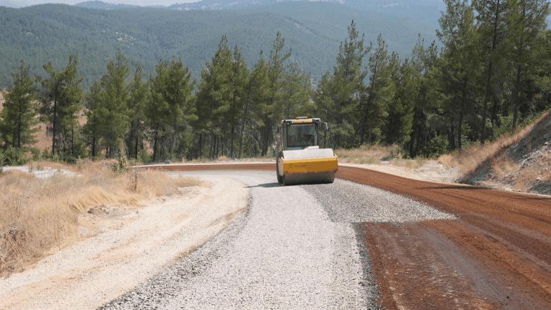 dursunbeyde-baskan-akinin-soz-verdigi-yol-tamamlandi