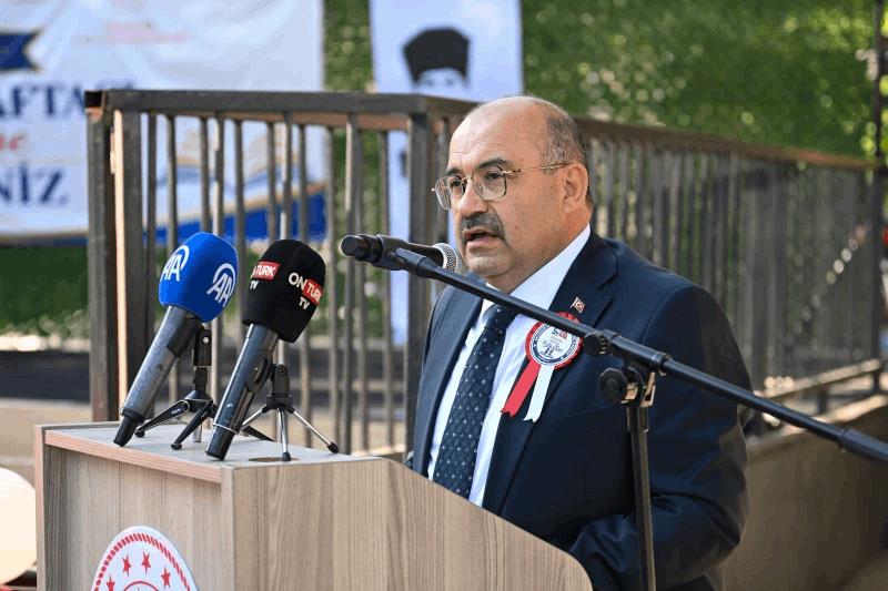 akin-egitime-yapilan-yatirim-gelecege-yapilan-yatirimdir