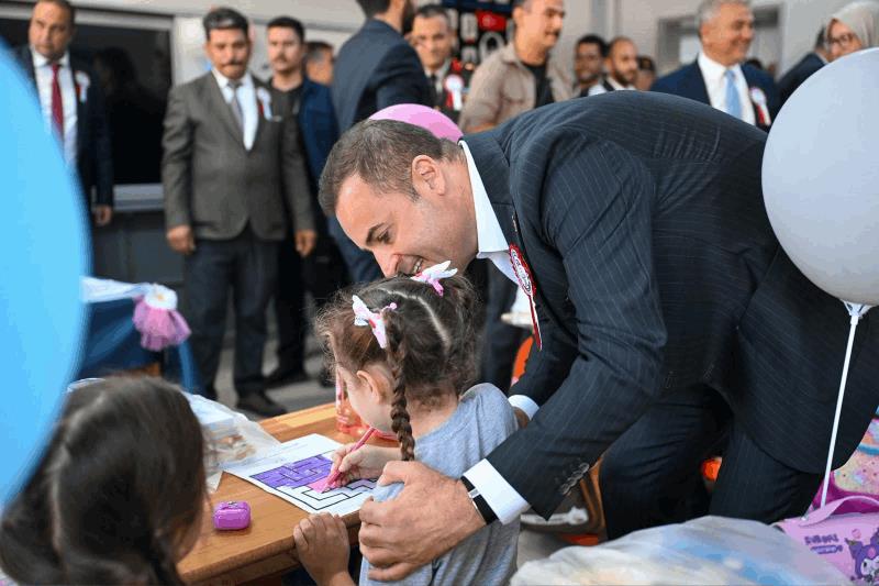 akin-egitime-yapilan-yatirim-gelecege-yapilan-yatirimdir