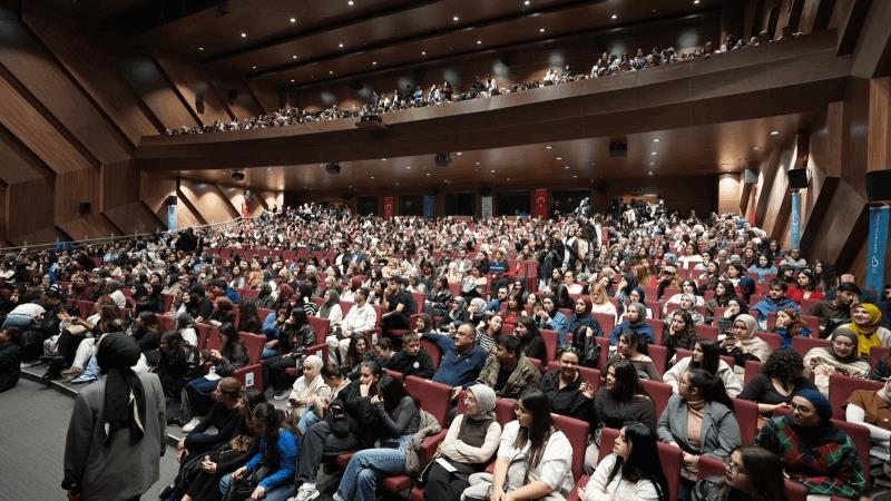 balikesirde-2-kitap-fuari-10-gunde-216-bin-ziyaretciyi-agirladi