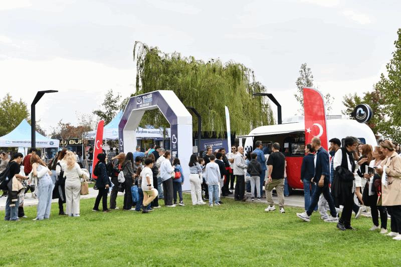 balikesir-kitap-fuarini-ilk-iki-gunde-35-bin-kisi-ziyaret-etti