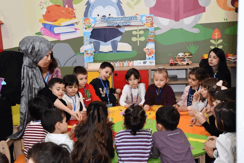 buyuksehirin-kutuphane-haftasi-etkinliklerine-yogun-ilgi