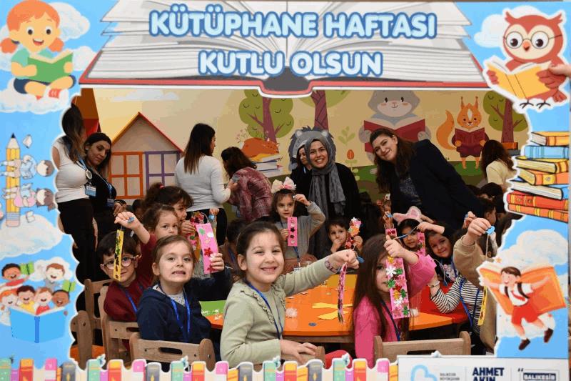 buyuksehirin-kutuphane-haftasi-etkinliklerine-yogun-ilgi