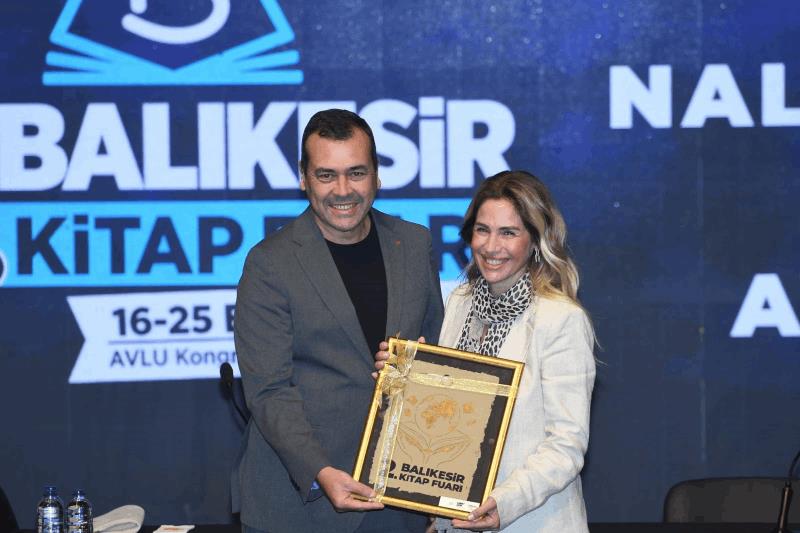 birbirinden-kiymetli-yazarlar-balikesir-kitap-fuarinda