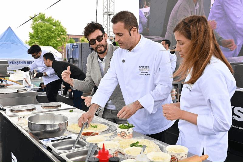 akin-cifti-ve-danilo-zannadan-dort-peynirli-performans