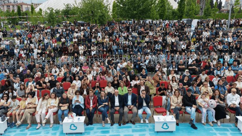 akin-cifti-ve-danilo-zannadan-dort-peynirli-performans