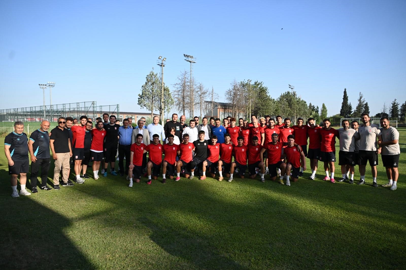 akindan-balikesirspora-sezon-oncesi-moral-ziyareti