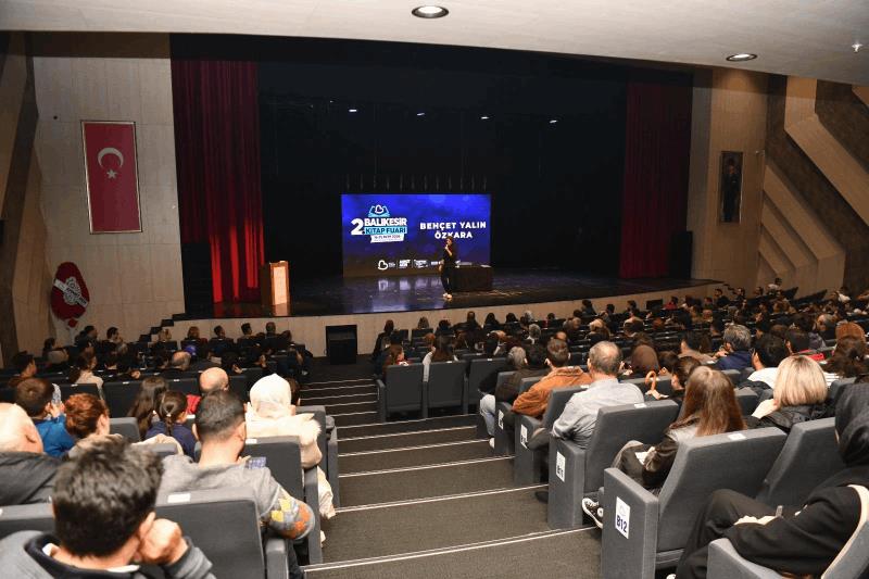 2-balikesir-kitap-fuari-hafta-sonu-doldu-tasti