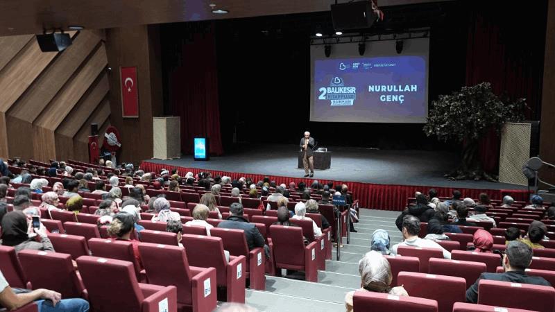 2-balikesir-kitap-fuari-hafta-sonu-doldu-tasti