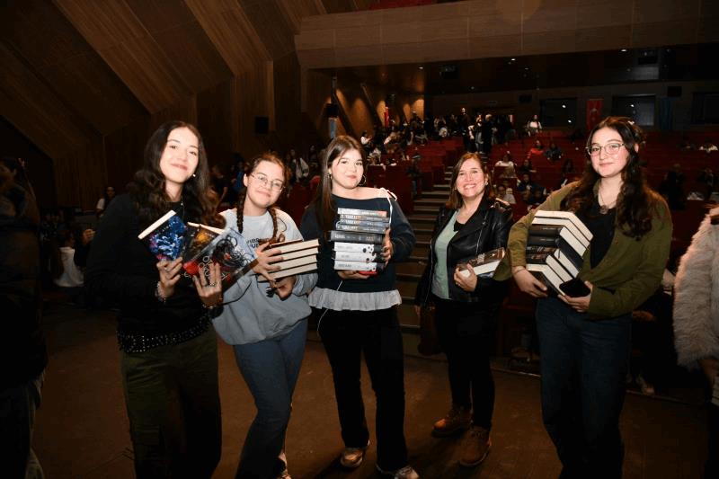 2-balikesir-kitap-fuari-hafta-sonu-doldu-tasti