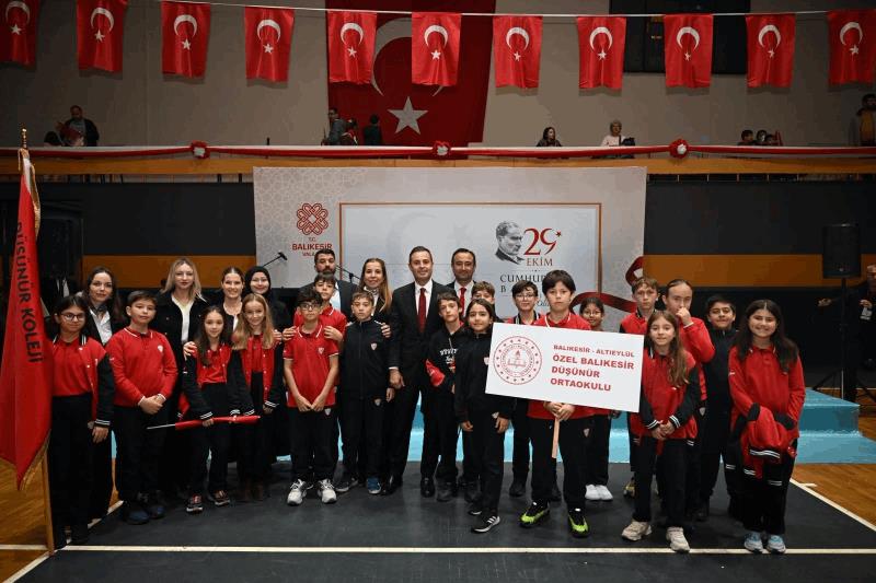 akin-cumhuriyetimize-sonsuza-kadar-sahip-cikacagiz