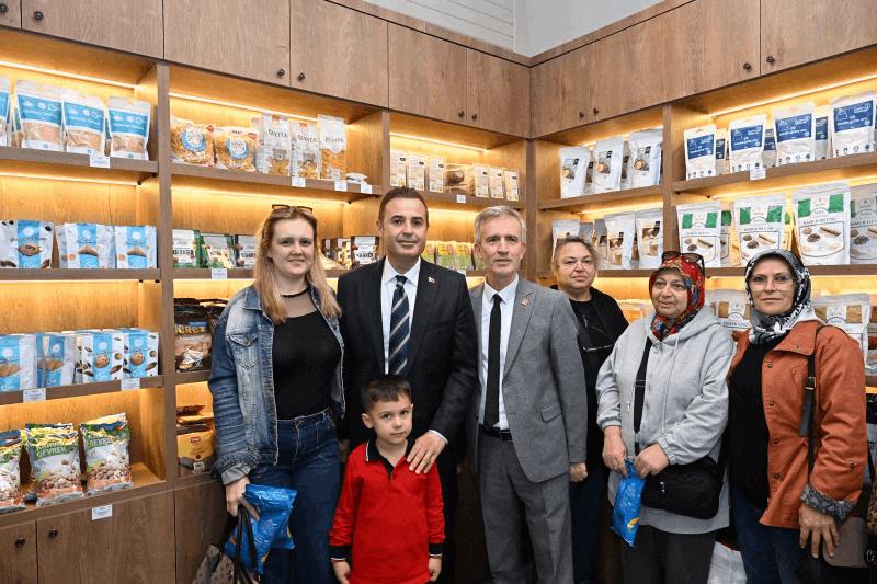 akindan-gonullere-dokunan-iki-acilis