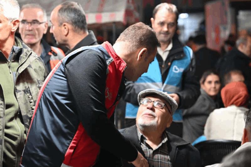 buyuksehir-belediyesi-107-arac-242-personelle-deprem-bolgesinde