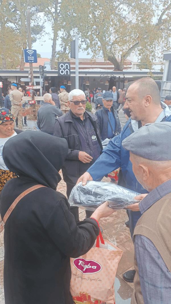 buyuksehir-belediyesi-107-arac-242-personelle-deprem-bolgesinde