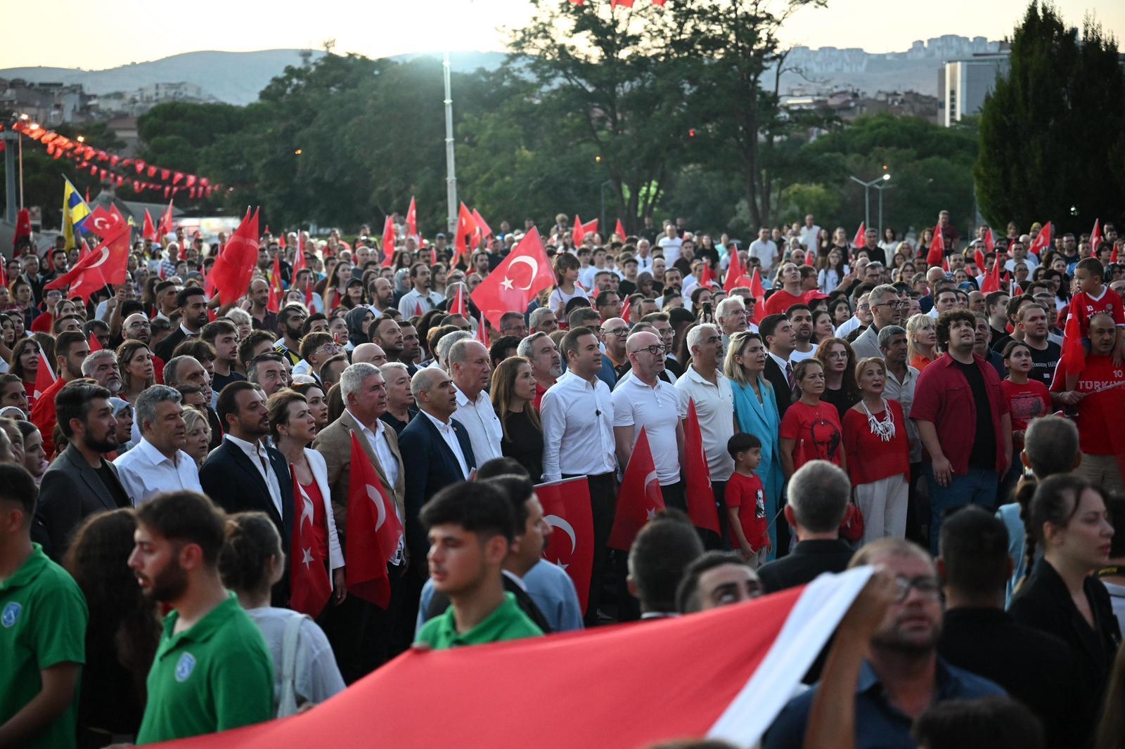 kuvayimilliyenin-bassehrinde-104-yil-coskusu