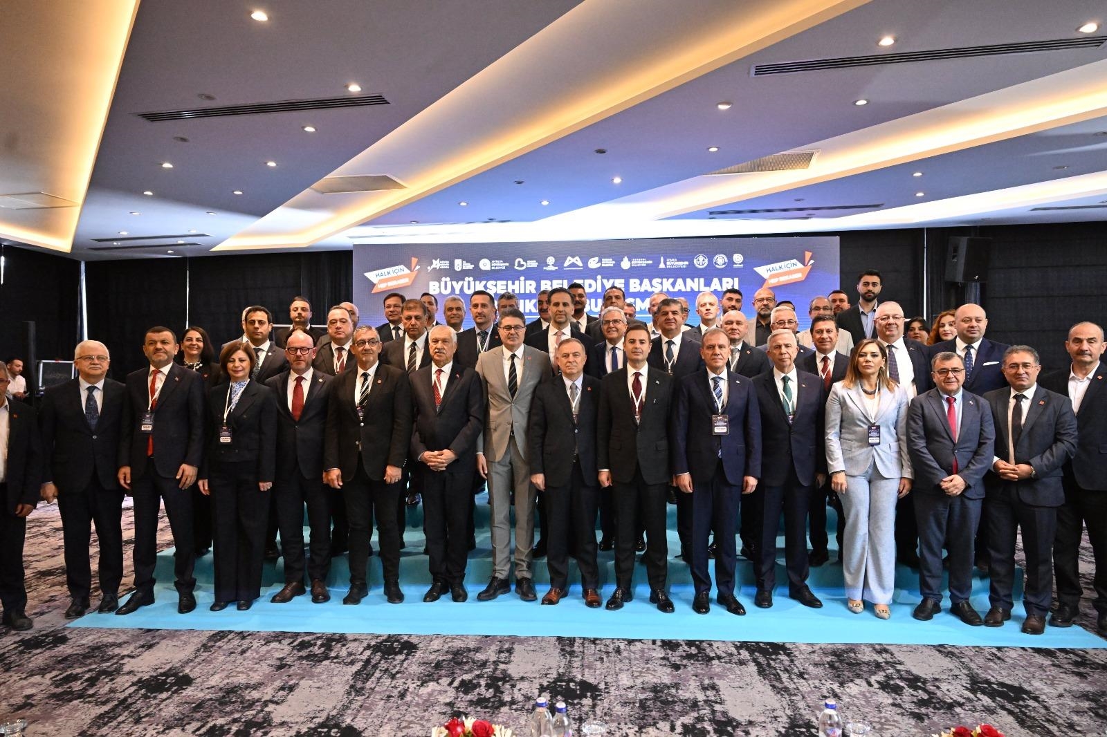baskan-ahmet-akin-tarihi-zirveye-ev-sahipligi-yapti