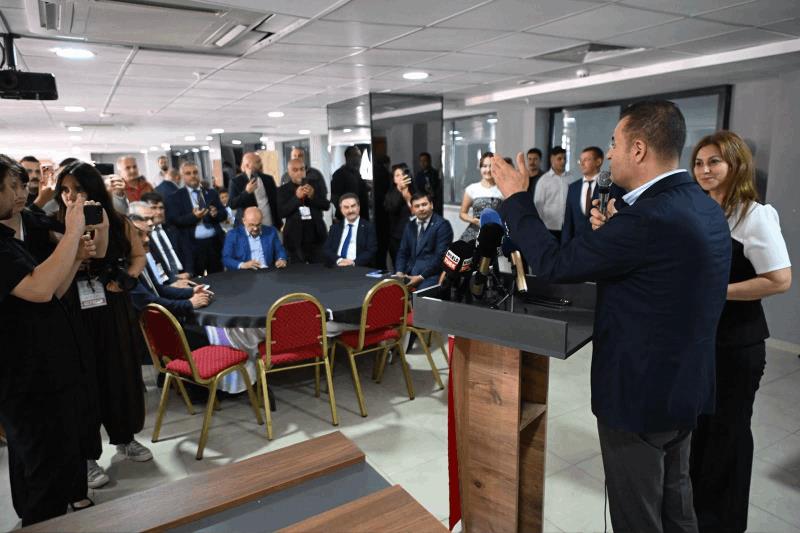 baskan-akin-kultur-rotasinda-balikesir-uluslararasi-medya-ve-yapay-zek-zirvesine-katildi