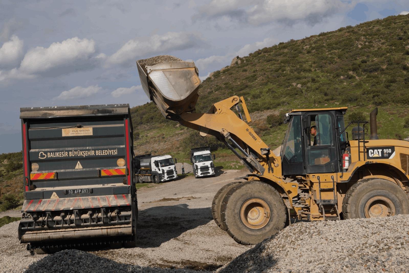 buyuksehir-ile-yollar-mevsim-sartlarina-hazirlaniyor