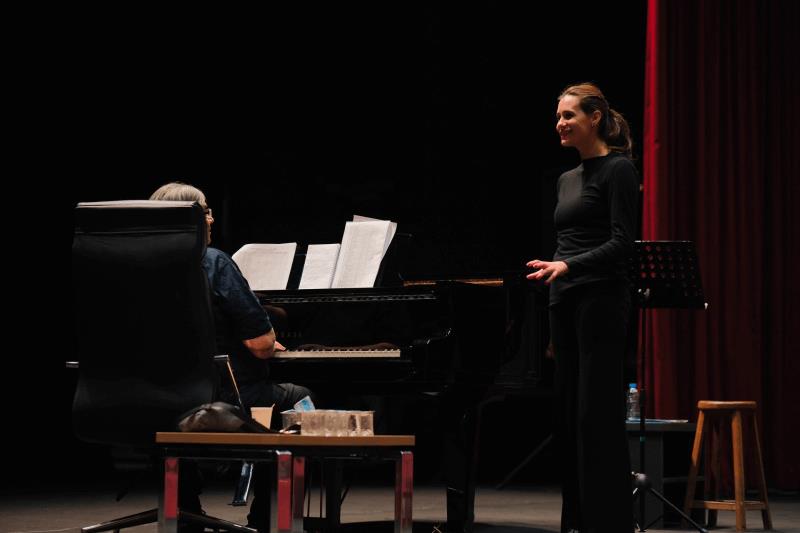 balikesir-sehir-tiyatrosu-icin-oyuncu-adaylari-sahnede-ter-doktu