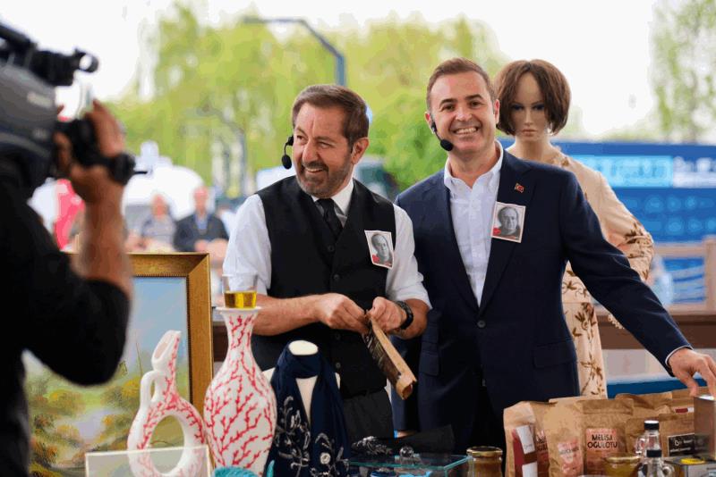 kitap-fuarina-ziyaretci-akini