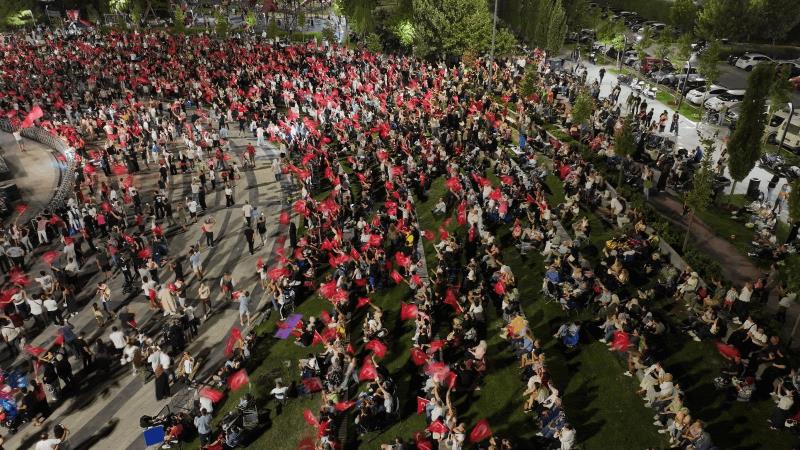 kurtulus-coskusu-sampiyonluk-sevinciyle-taclandi