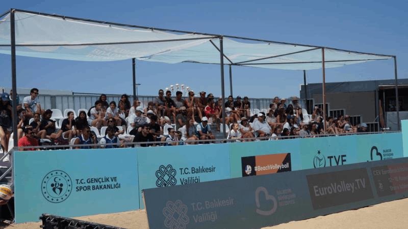 plaj-voleybolu-dunya-turu-balikesir-etabi-sona-erdi