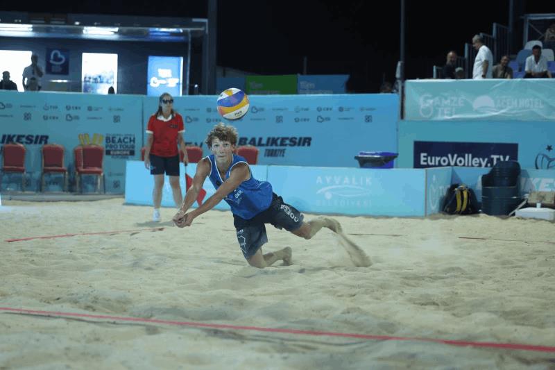 plaj-voleybolu-dunya-turu-balikesir-etabi-sona-erdi