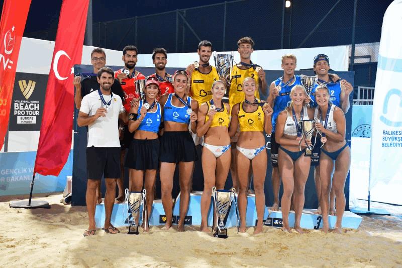 plaj-voleybolu-dunya-turu-balikesir-etabi-sona-erdi
