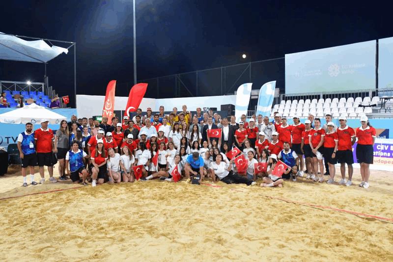 plaj-voleybolu-dunya-turu-balikesir-etabi-sona-erdi