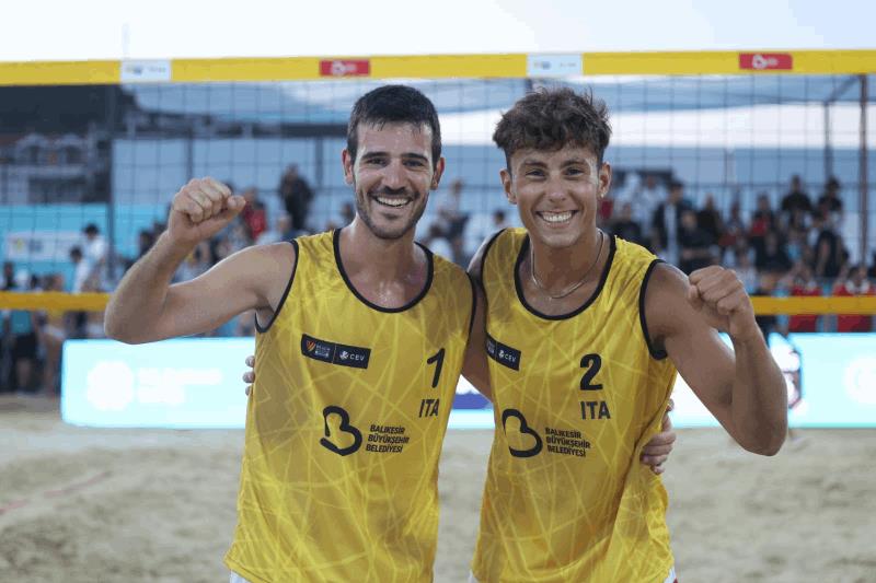 plaj-voleybolu-dunya-turu-balikesir-etabi-sona-erdi