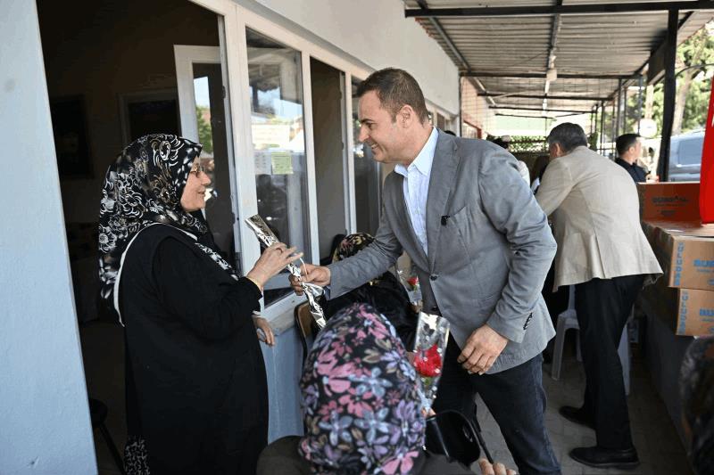 akindan-karesi-cikarmasi-hem-hayirlara-katildi-hem-anneler-gununu-kutladi