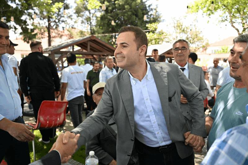 akindan-karesi-cikarmasi-hem-hayirlara-katildi-hem-anneler-gununu-kutladi