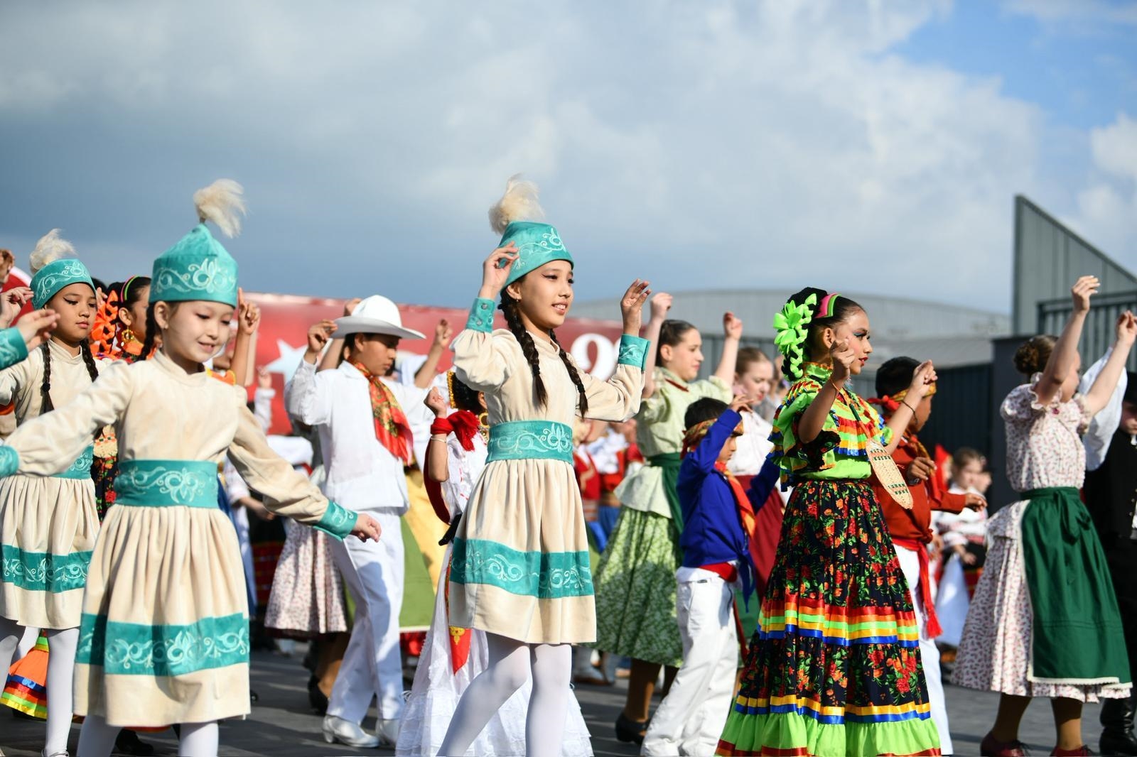 balikesirde-kardeslik-ruzgri