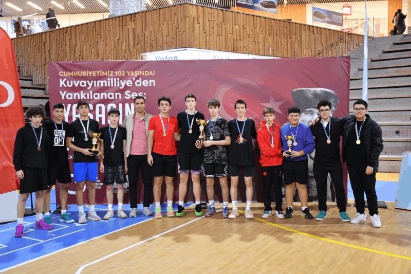 cumhuriyet-bayrami-etkinlikleri-yogun-ilgi-ile-gerceklestirildi