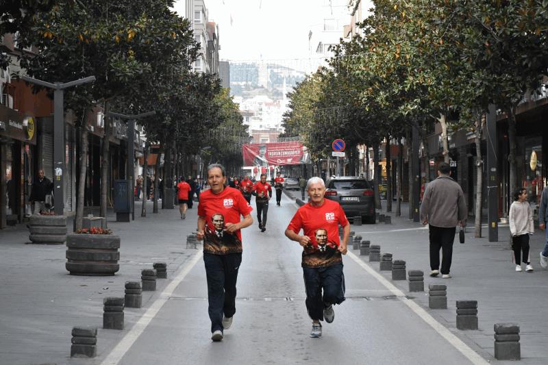 cumhuriyet-bayrami-etkinlikleri-yogun-ilgi-ile-gerceklestirildi