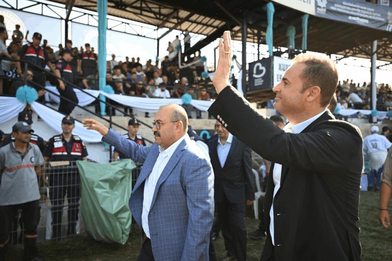 65-geleneksel-kurtdereli-mehmet-pehlivan-yagli-gureslerinin-baspehlivani-orhan-okulu