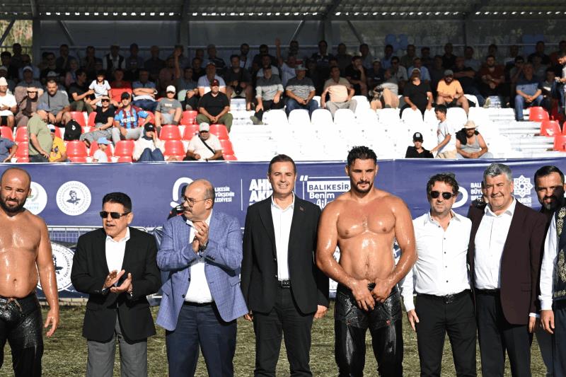 65-geleneksel-kurtdereli-mehmet-pehlivan-yagli-gureslerinin-baspehlivani-orhan-okulu