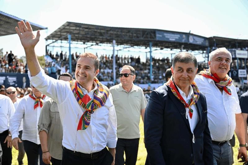 65-geleneksel-kurtdereli-mehmet-pehlivan-yagli-gureslerinin-baspehlivani-orhan-okulu