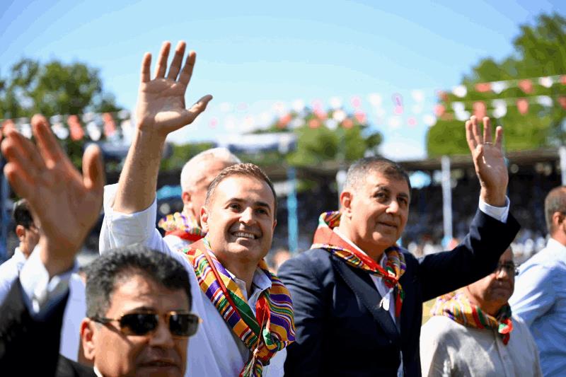 65-geleneksel-kurtdereli-mehmet-pehlivan-yagli-gureslerinin-baspehlivani-orhan-okulu