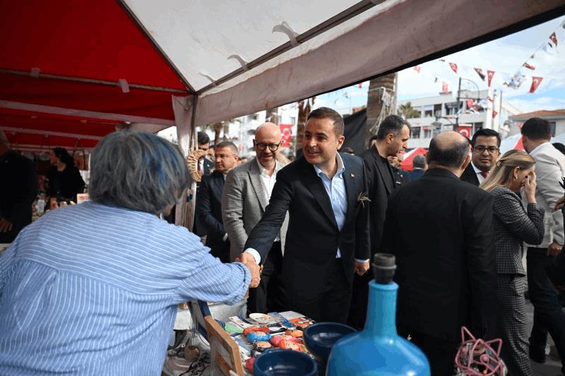 akin-21-ayvalik-uluslararasi-zeytin-hasat-ve-turizm-festivaline-katildi