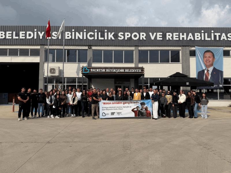 buyuksehirin-binicilik-merkezinde-19-mayis-coskusu
