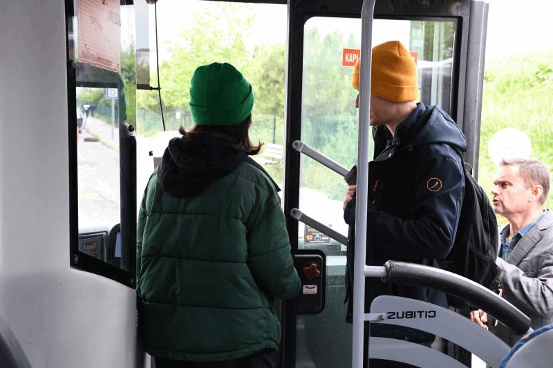 buyuksehirden-ogrencileri-sevindiren-ulasim-hizmeti