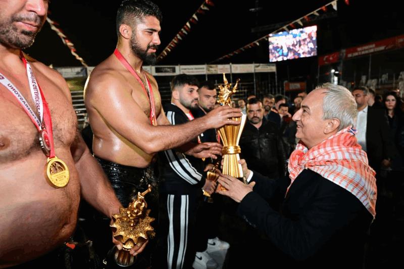 balikesirin-gururu-enes-dogan-kepezde-tarih-yazdi