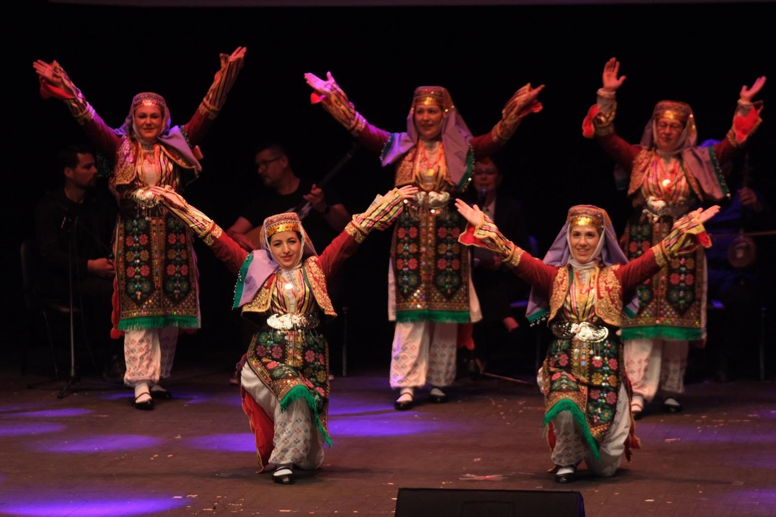 kuvayimilliyenin-destansi-hikyesi-sahneye-tasindi